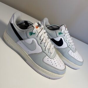 EUC Nike Air Force 1 LV8 Men’s 9 Split Silver White Gray Green Shoes #DZ2522-01